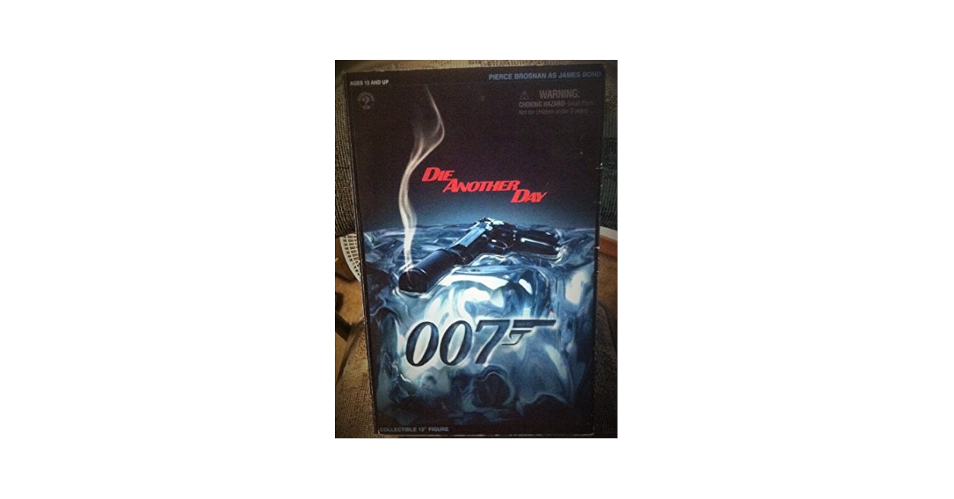 007 DIE ANOTHER DAY　Pierce Brosnan as James Bond　12インチフィギュア Amazon | 007 DIE ANOTHER DAY Pierce Brosnan as James Bond 12